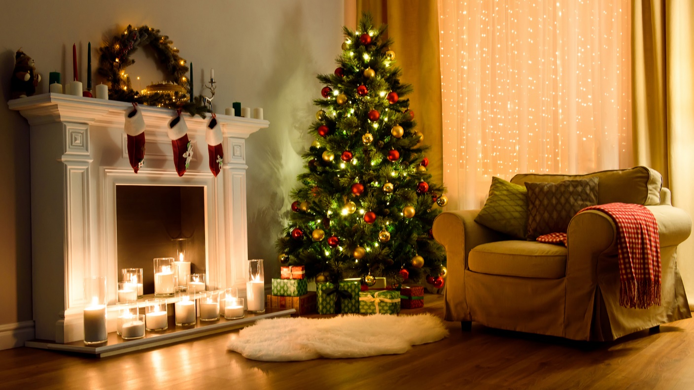 How To Design Your Living Room Around The Christmas Tree The Katy News,Pantone Color Of The Year 2019 Clothing