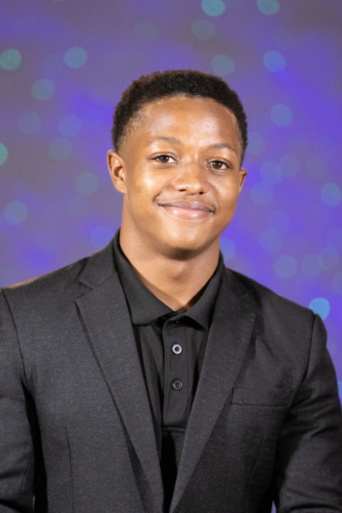 Robert Ellis named 2021 Youth of the Year for Boys & Girls Clubs of