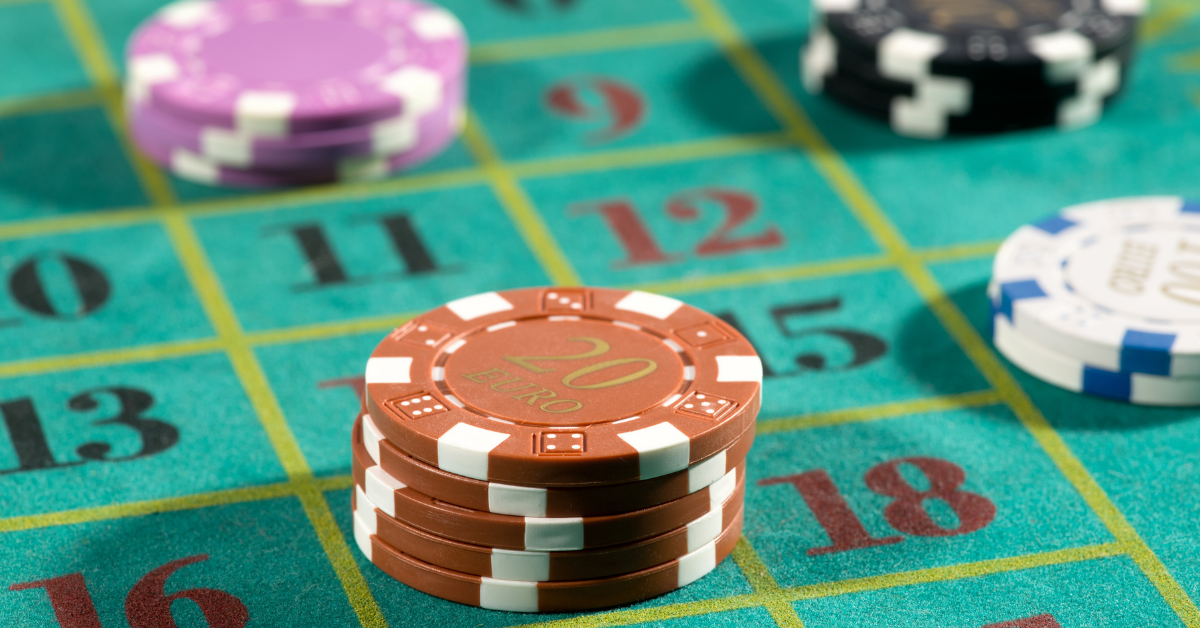 Пассивная игра. Подпольное казино покер. Пассивная игра. Пассивная игра. Пассивная игра.